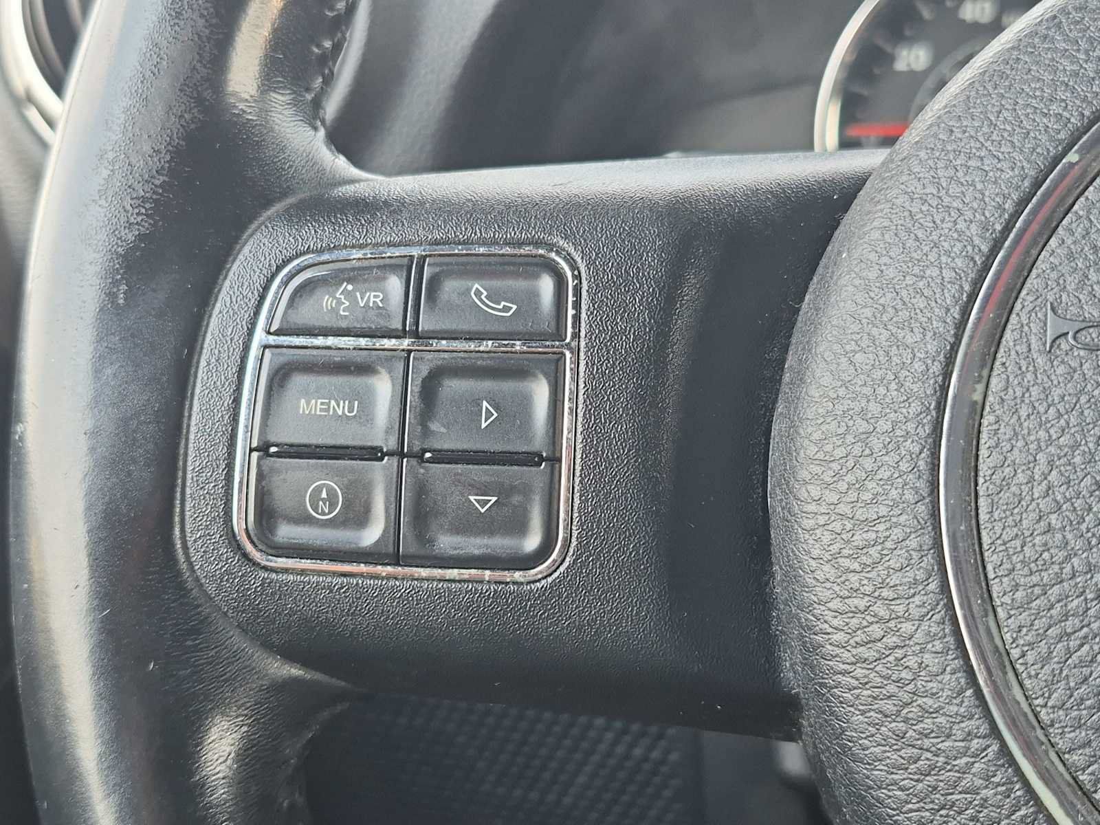 Used 2017 Jeep Wrangler Unlimited Sahara w/ Connectivity Group AWD/4WD image 22
