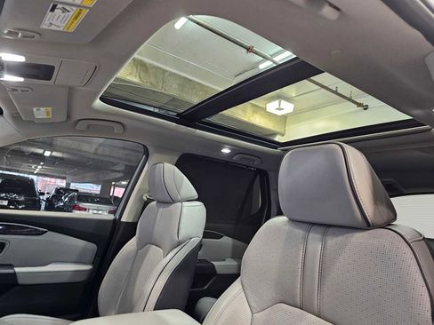 Used 2023 Honda Pilot Elite image 24