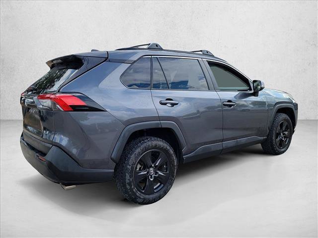 Used 2020 Toyota RAV4 XLE FWD image 5