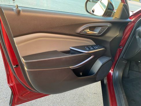 Used 2024 Chevrolet Trax ACTIV w/ Sunroof Package image 16