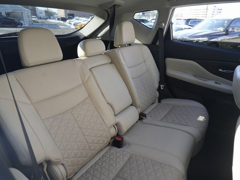 Used 2021 Nissan Murano Platinum w/ Cargo Package image 21