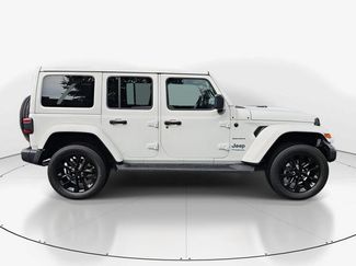 Used 2022 Jeep Wrangler Unlimited Sahara w/ Cold Weather Group AWD/4WD video 3