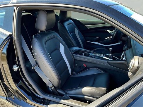 Used 2022 Chevrolet Camaro LT image 28