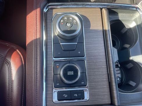 Used 2023 Ford Expedition Limited AWD/4WD image 30