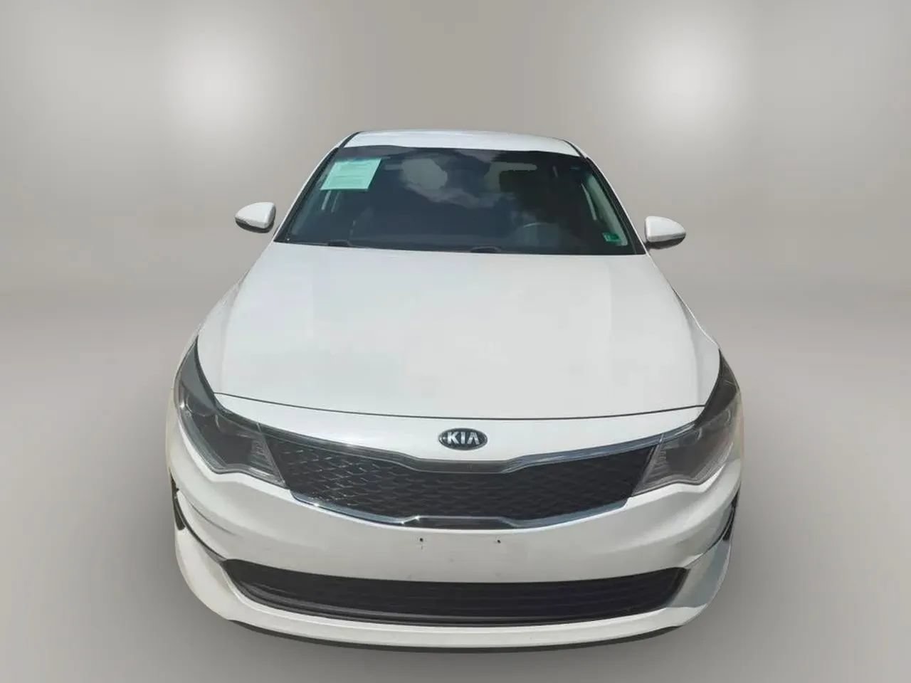 Used 2018 Kia Optima LX w/ 17" Alloy Wheels Package FWD image 3