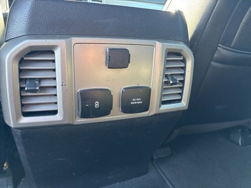 Used 2017 Ford F250 Lariat w/ Chrome Package image 28