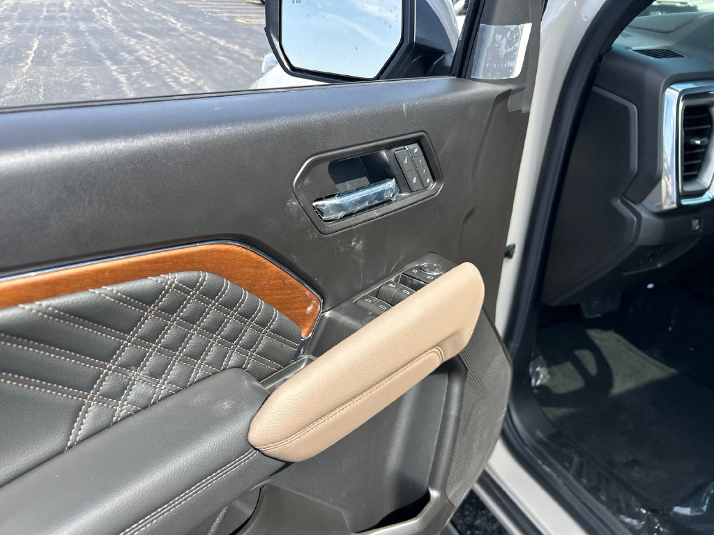 New 2026 GMC Canyon Denali AWD/4WD image 17