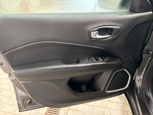 Used 2018 Jeep Compass Altitude w/ Popular Equipment Group image 10