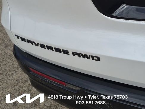 Used 2024 Chevrolet Traverse RS w/ LPO, Floor Liner Package AWD/4WD image 9