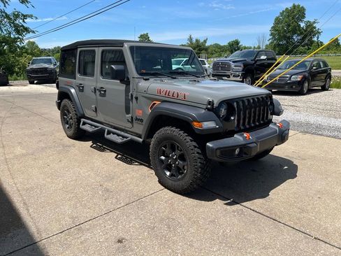 Used 2021 Jeep Wrangler Unlimited Sport AWD/4WD image 3