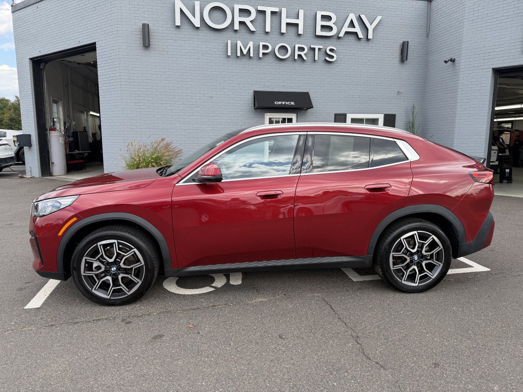 Used 2025 BMW X2 xDrive28i w/ Premium Package AWD/4WD image 11