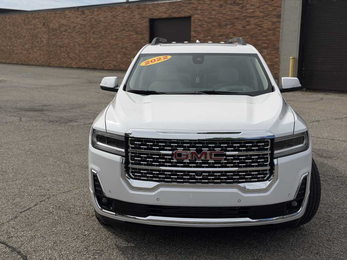 Used 2022 GMC Acadia Denali w/ Denali Ultimate Package AWD/4WD image 9