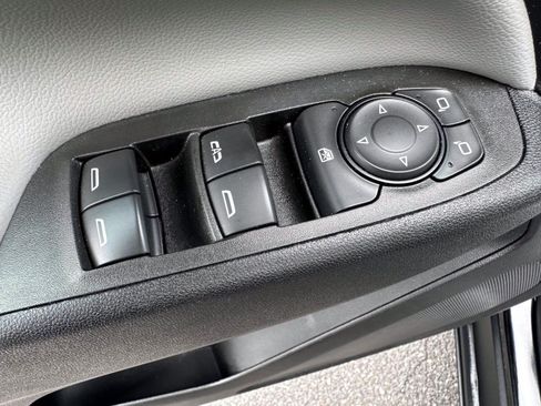 Used 2023 Chevrolet Equinox LS w/ LS Convenience Package AWD/4WD image 9