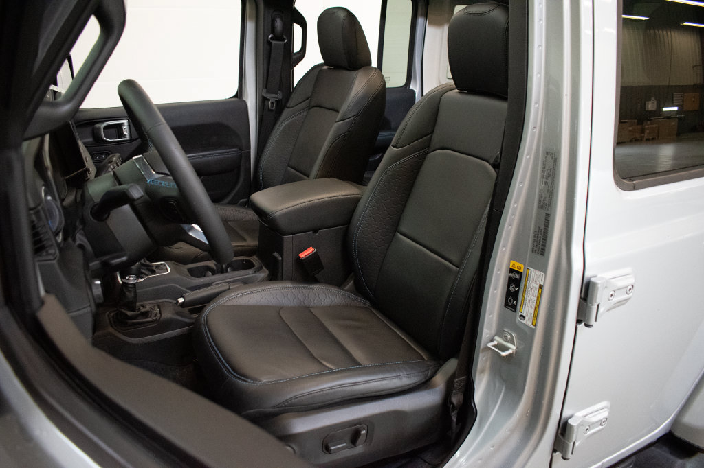 Used 2024 Jeep Wrangler High Altitude AWD/4WD image 20