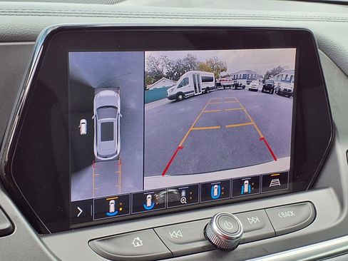 Used 2020 Chevrolet Blazer LT w/ Sound & Technology Package image 11