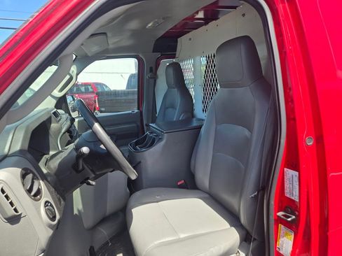 Used 2014 Ford E-350 and Econoline 350 Super Duty RWD image 9