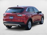 Used 2020 Ford Escape SE image 4