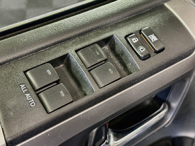 Used 2018 Toyota 4Runner SR5 Premium AWD/4WD image 19