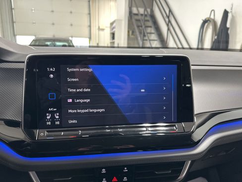 Certified 2025 Volkswagen Atlas Peak Edition SE image 58