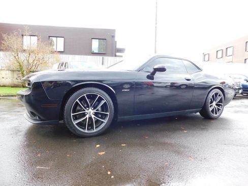 Used 2018 Dodge Challenger R/T Plus image 4