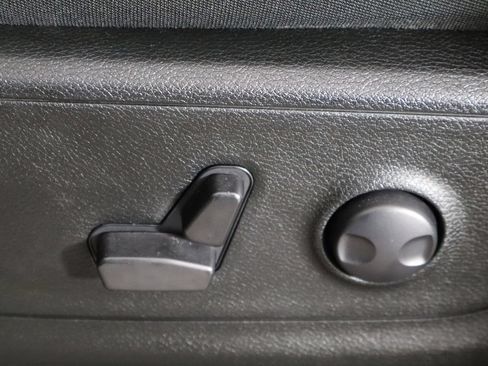 Used 2023 RAM 1500 Big Horn AWD/4WD image 23