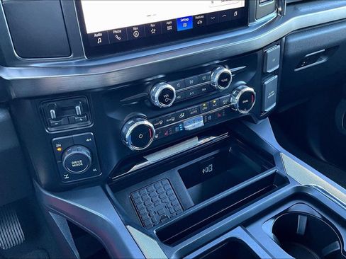 Used 2024 Ford F250 Lariat w/ Chrome Package AWD/4WD image 33