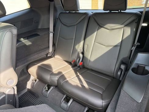 Used 2021 Cadillac XT6 Premium Luxury image 16