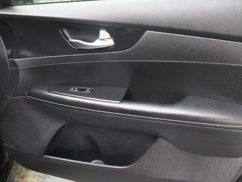 Used 2022 Kia Forte GT-Line w/ GT-Line Premium Package image 11