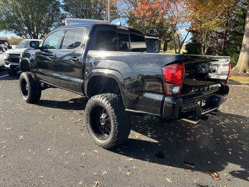 Used 2023 Toyota Tacoma SR image 8