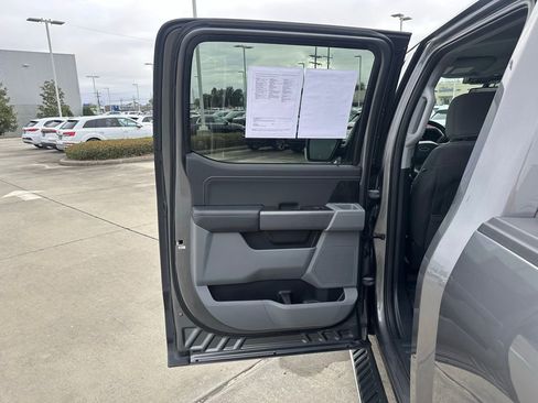 Used 2022 Ford F150 XLT w/ Equipment Group 302A High image 19