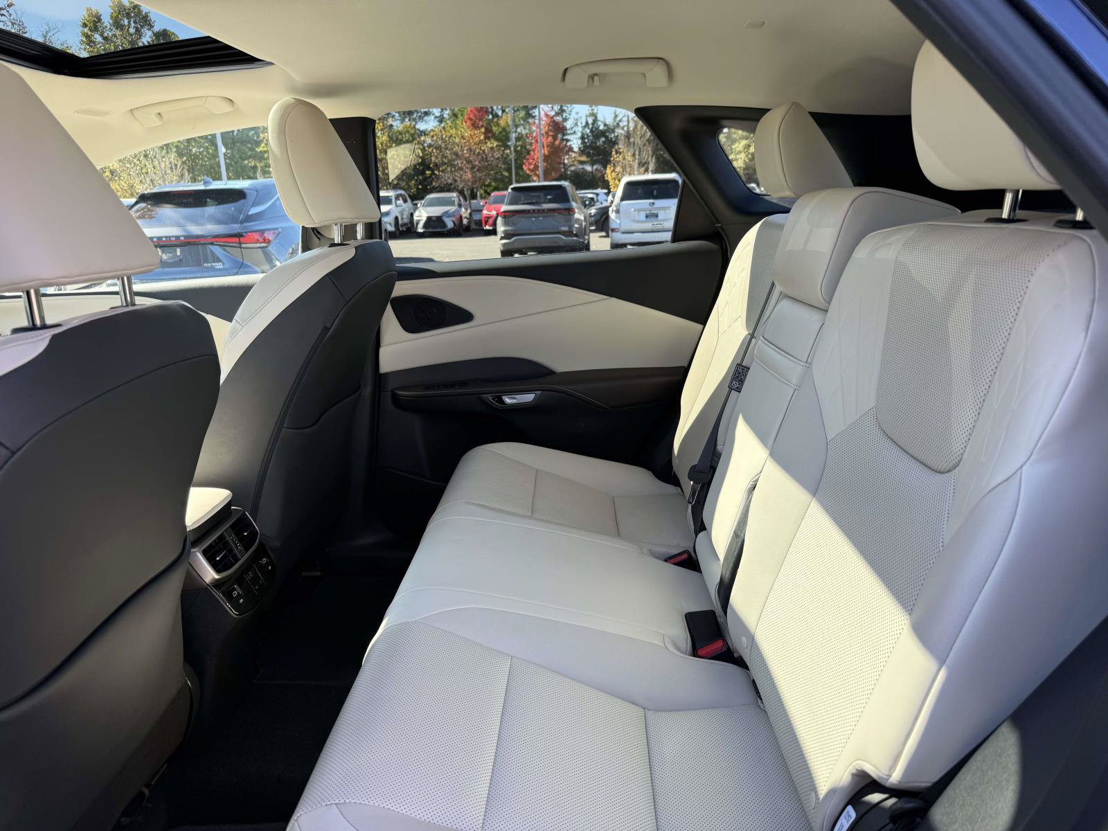 Used 2024 Lexus RX 350 Premium w/ Cold Area Package AWD/4WD image 16