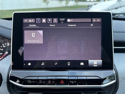 Used 2024 Jeep Compass Limited image 30