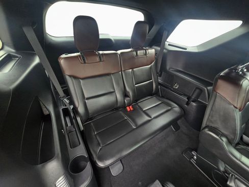 Used 2022 Ford Explorer Platinum w/ Technology Package AWD/4WD image 24