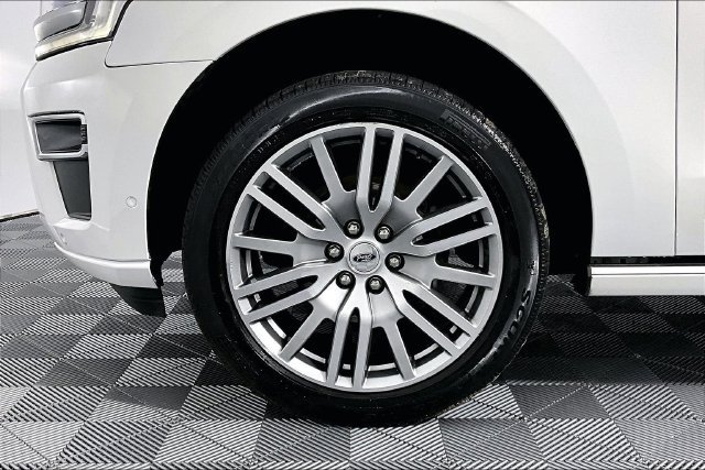 Used 2022 Ford Expedition Platinum RWD image 12