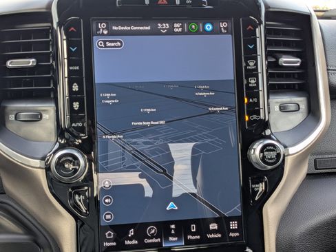 Used 2024 RAM 3500 Laramie image 22