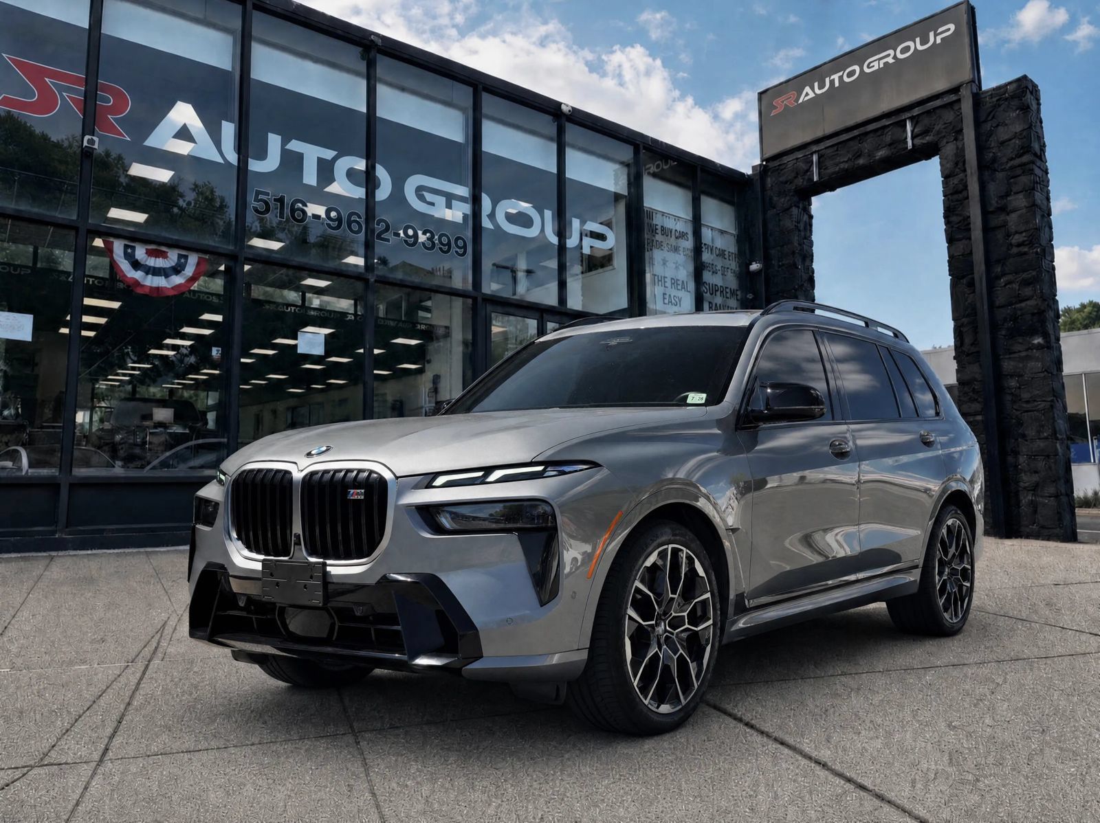 Used 2024 BMW X7 M60i w/ Executive Package AWD/4WD image 1