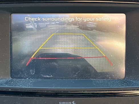 Used 2016 Kia Sorento LX w/ LX Convenience Package image 19