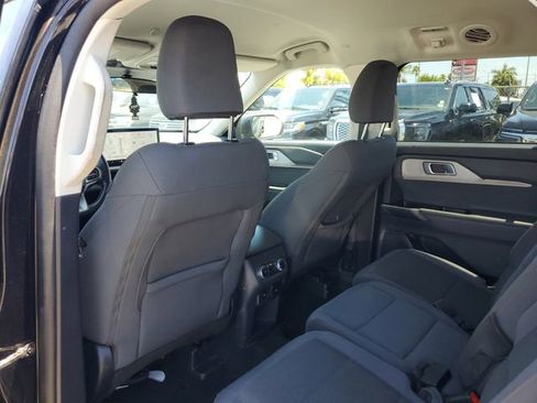 Used 2025 Ford Explorer Active RWD image 14
