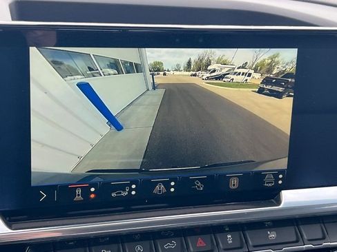 New 2026 Chevrolet Silverado 1500 LTZ w/ LTZ Premium Package AWD/4WD image 15