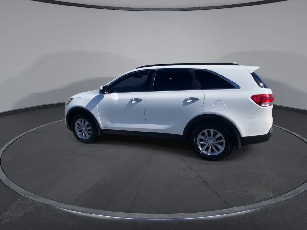 Used 2018 Kia Sorento AWD image 6