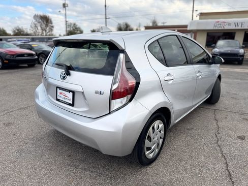 Used 2015 Toyota Prius C Three image 3