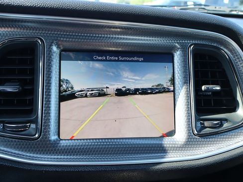 Used 2016 Dodge Challenger SRT Hellcat image 28