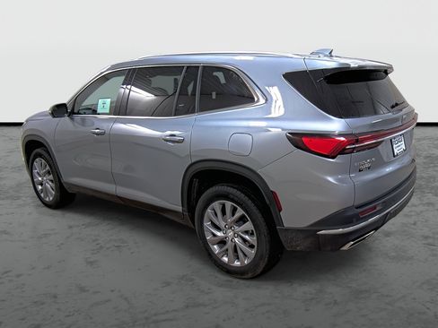 Used 2025 Buick Enclave Preferred image 2