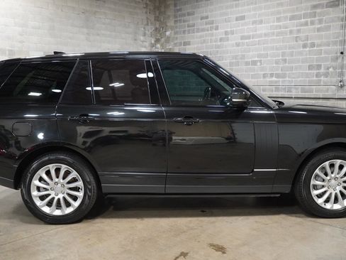 Used 2022 Land Rover Range Rover image 3