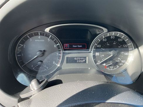 Used 2014 Nissan Altima 2.5 S FWD image 10