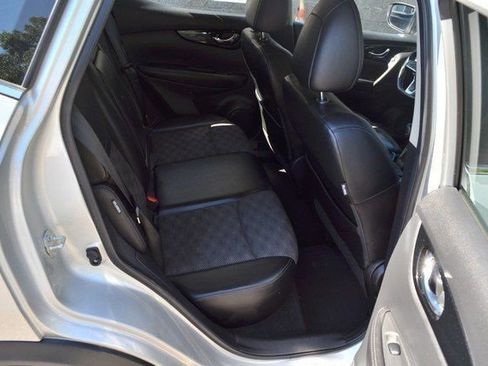Used 2022 Nissan Rogue Sport SV w/ Technology Package AWD/4WD image 28