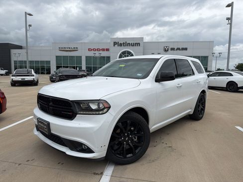 Used 2020 Dodge Durango SXT RWD image 1
