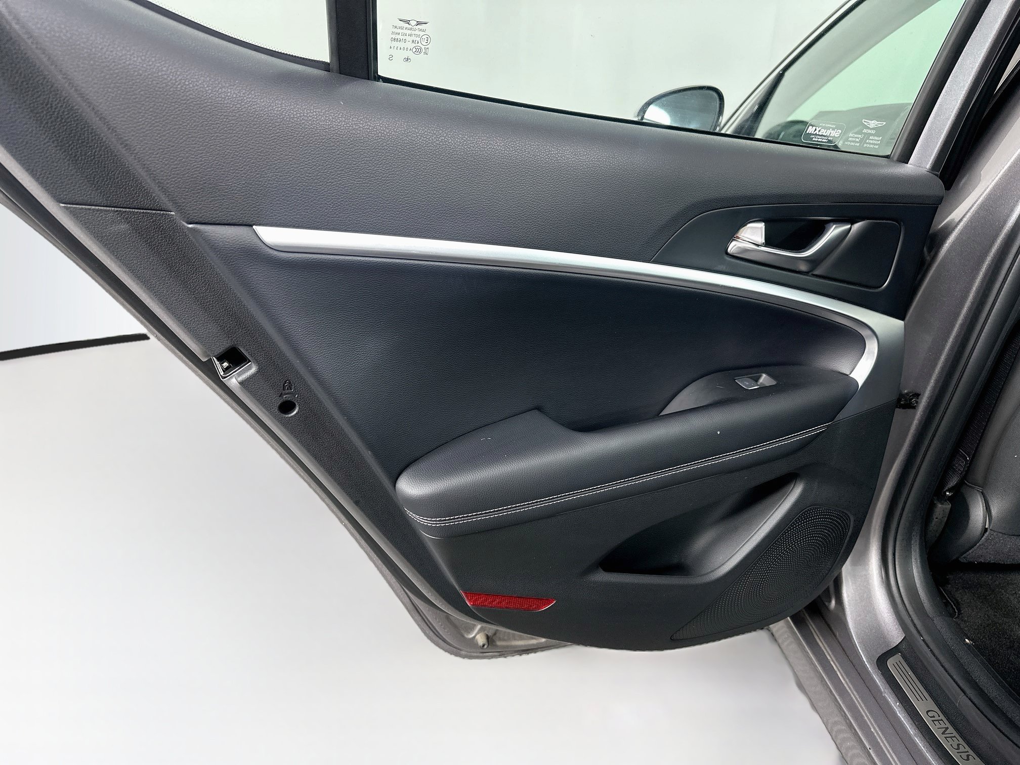 Used 2026 Genesis G70 2.5T RWD image 27