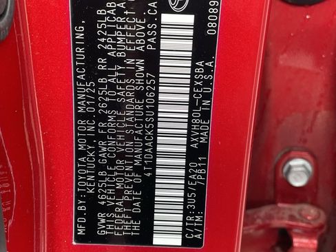 Used 2025 Toyota Camry SE image 32