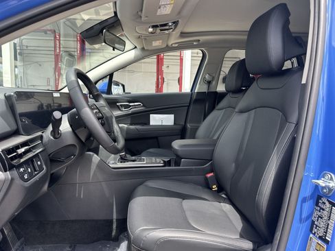 Used 2026 Kia Sportage SX FWD image 13